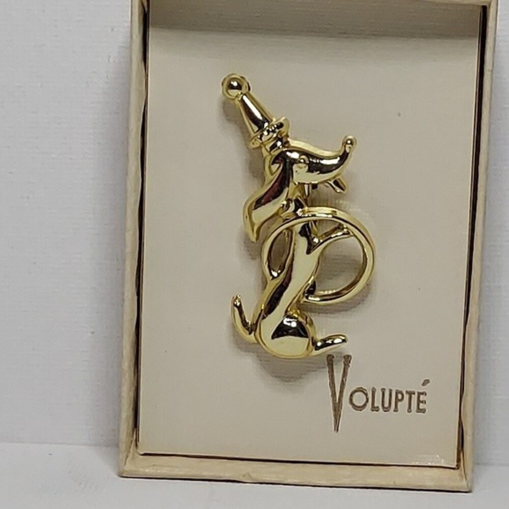 Volupte Circus dog 1960s Vintage Pin goldtone 2 in.